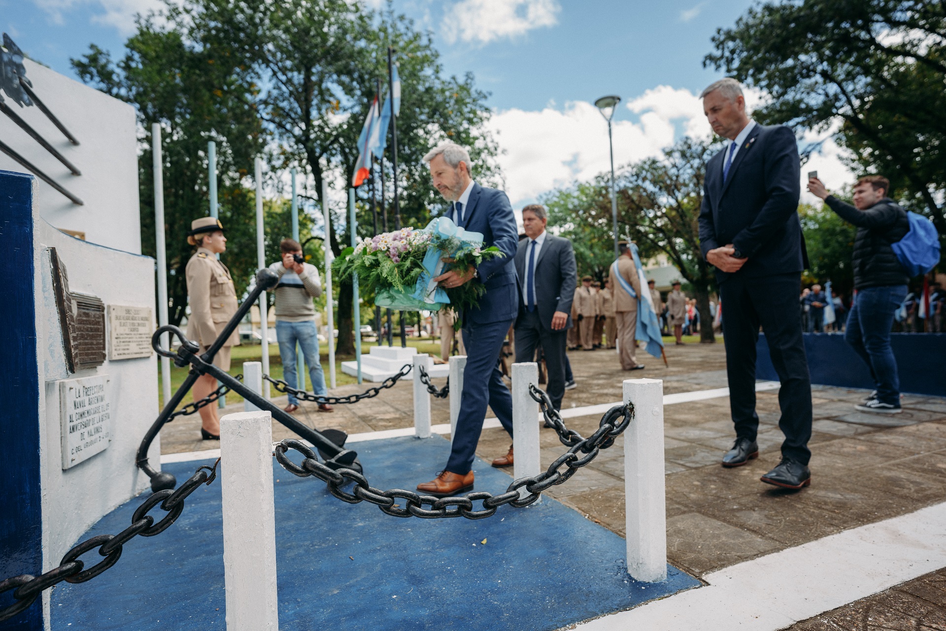 Frigerio: “El mejor homenaje es sostener el reclamo sobre nuestras islas”