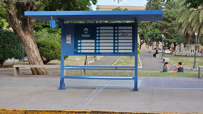 Paro de colectivos: Buses Paraná informó que es “falso” que se adeuda dinero