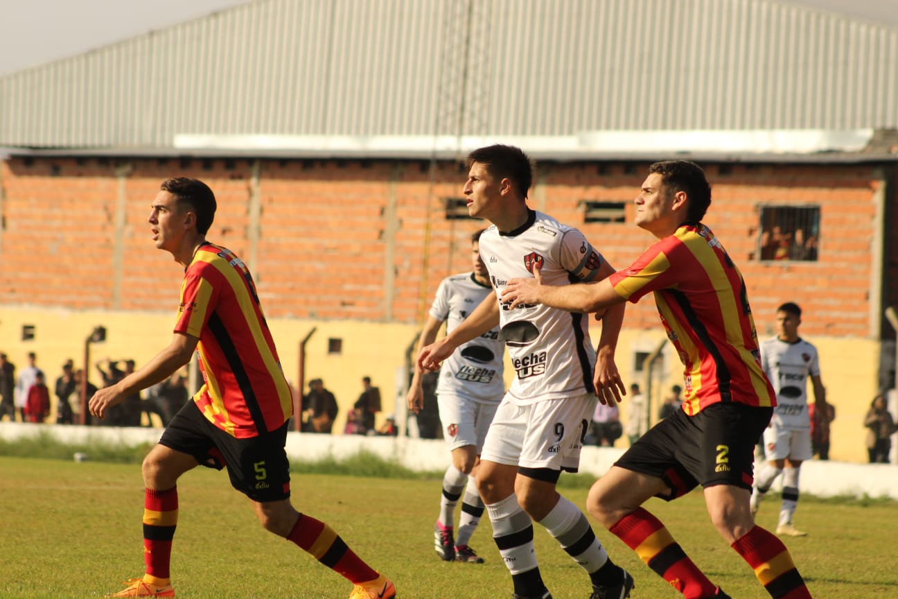 Neuquen le ganó 3 a 0 a Patronato por la fecha 16 de la Liga Paranaense de Fútbol Neuquen le ganó 3 a 0 a Patronato por la fecha 16 de la Liga Paranaense de Fútbol