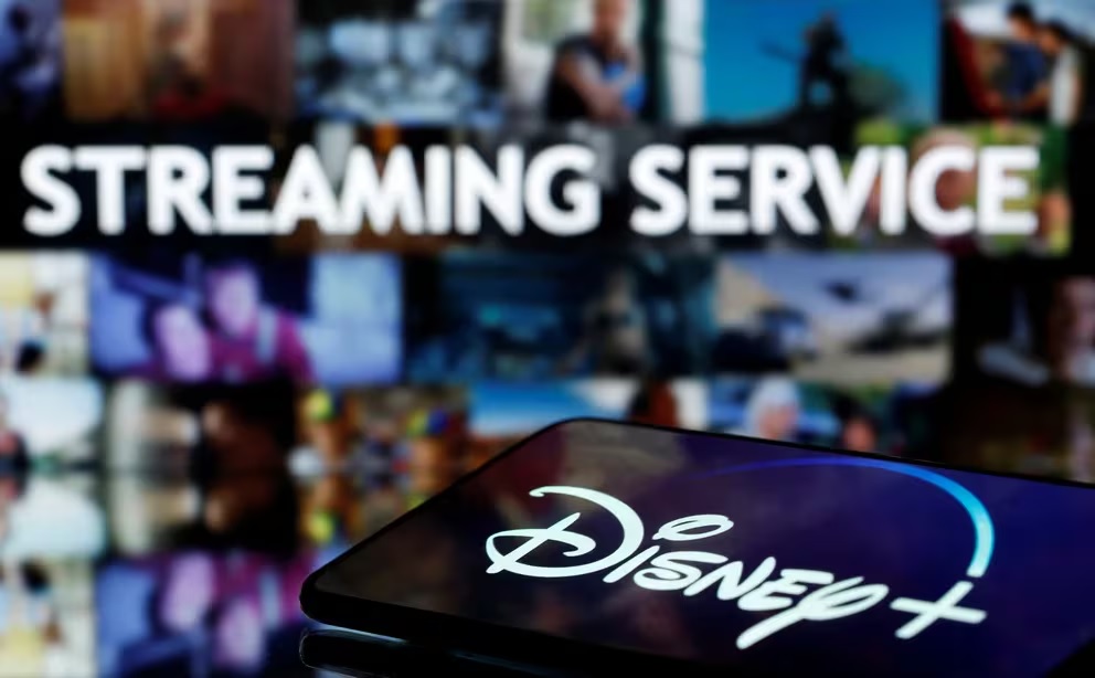 Disney+ acabará con las cuentas compartidas y pondrá publicidad en los planes