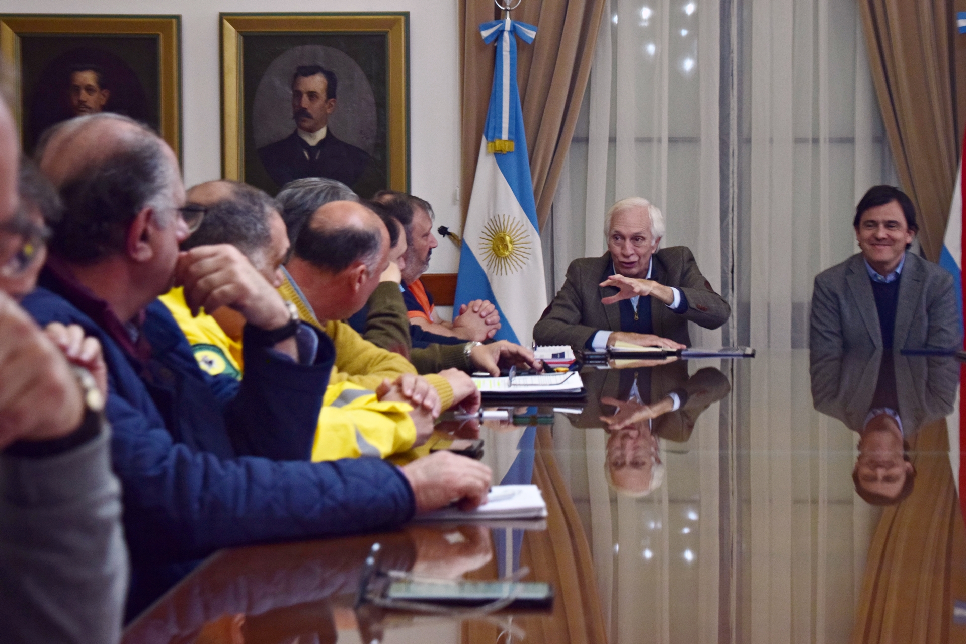 Expertos y autoridades de la provincia y la Nación consolidan el Plan de Manejo del Fuego en islas