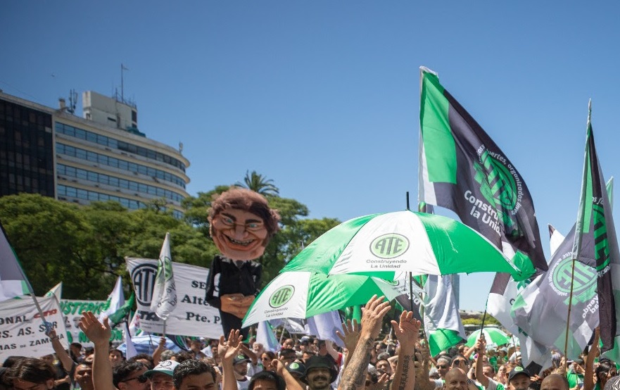 Ley Bases: ATE pidió a la Justicia que declare inconstitucional el capítulo de empleo público Ley Bases: ATE pidió a la Justicia que declare inconstitucional el capítulo de empleo público