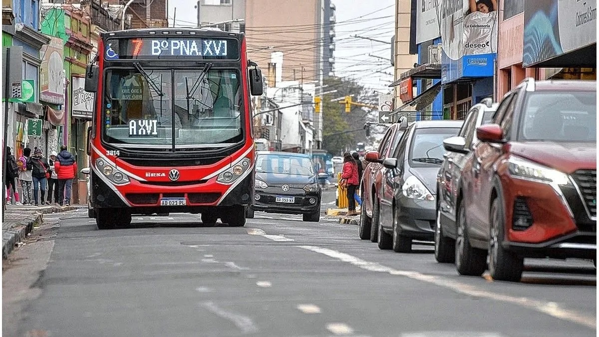El Gobierno dictó la conciliación obligatoria y no habrá paro de colectivos El Gobierno dictó la conciliación obligatoria y no habrá paro de colectivos