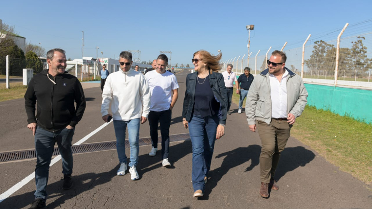 La Municipalidad realiza mejoras en la zona del Autódromo La Municipalidad realiza mejoras en la zona del Autódromo
