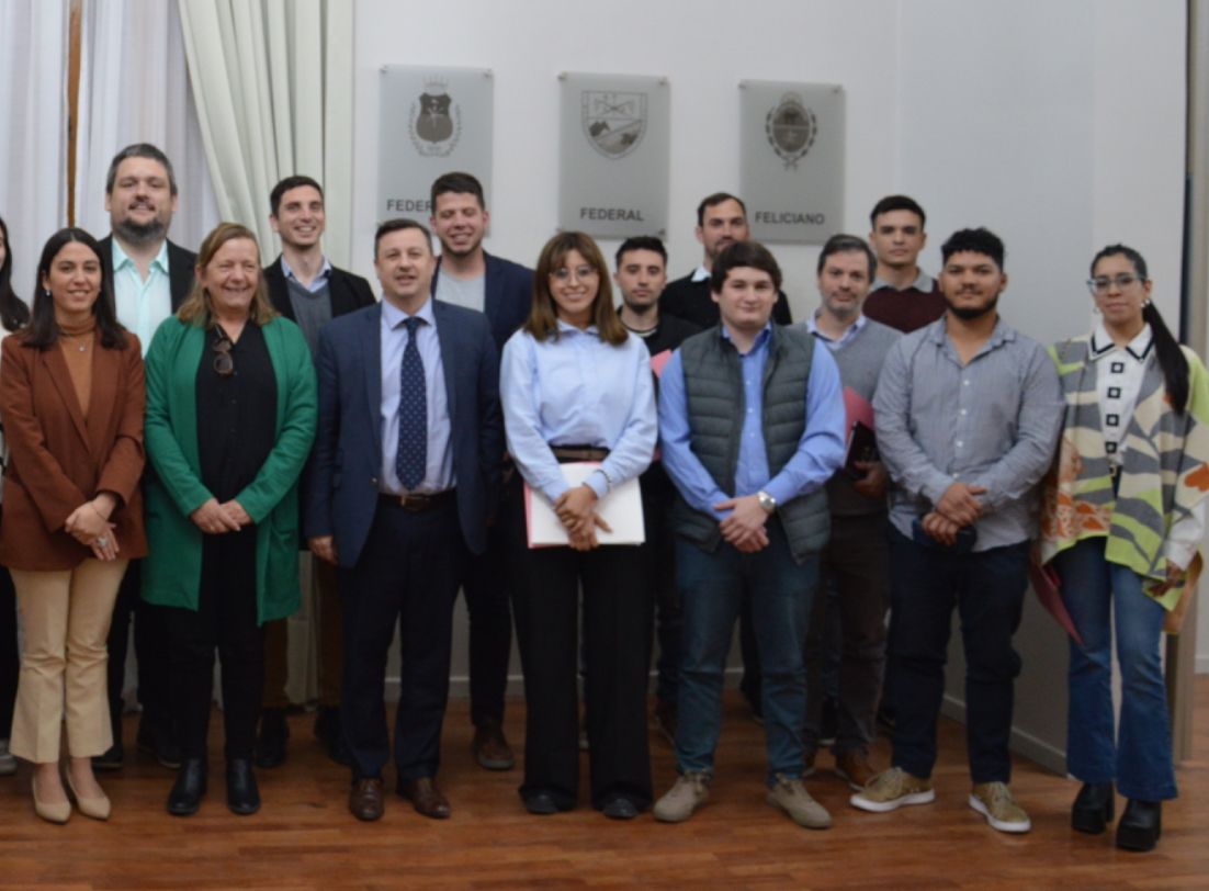 La Juventud de Libertad Avanza Paraná fue convocada a la primera Mesa de Diálogo Político de la Provincia La Juventud de Libertad Avanza Paraná fue convocada a la primera Mesa de Diálogo Político de la Provincia