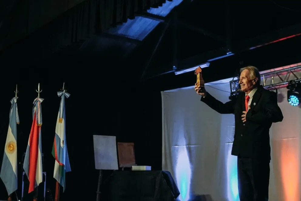 La Provincia reconoció a Roberto Romani por su trayectoria en la Cultura y Comunicación