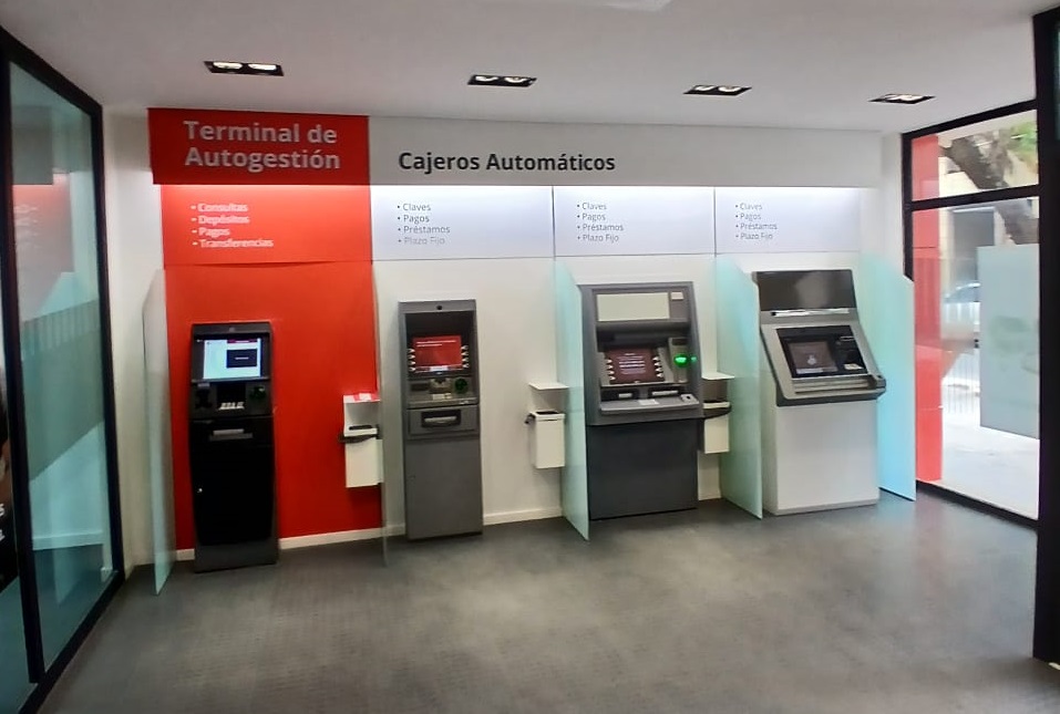 Banco Entre Ríos culminó la remodelación de la sucursal Parque, enfocada en mejorar la experiencia del cliente Banco Entre Ríos culminó la remodelación de la sucursal Parque, enfocada en mejorar la experiencia del cliente