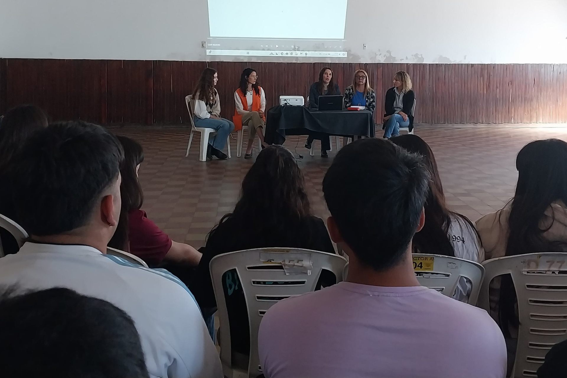 Copnaf presentó el Programa Su+ Autonomía en Feliciano con el primer taller de economía social Copnaf presentó el Programa Su+ Autonomía en Feliciano con el primer taller de economía social