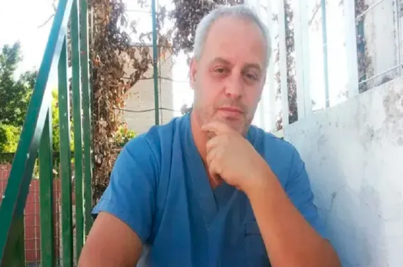 Médico acusado por la muerte de un niño pide que lo reintegren al hospital San Martín