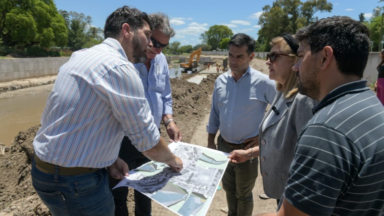 Avanza la obra de saneamiento e integración socio urbana del arroyo Las Viejas