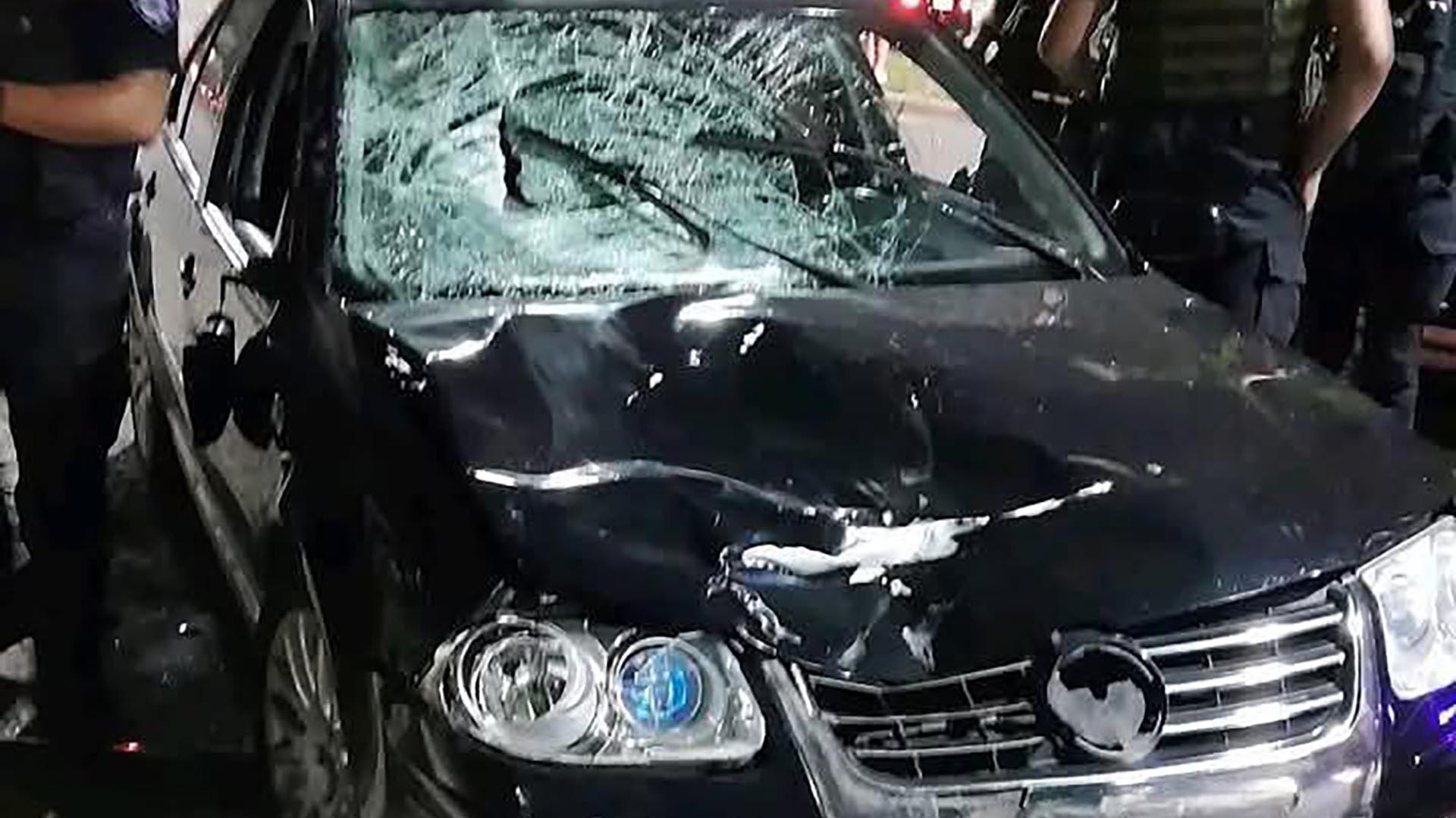 Una pareja murió tras ser atropellada e investigan si el auto que los embistió corría una picada Una pareja murió tras ser atropellada e investigan si el auto que los embistió corría una picada
