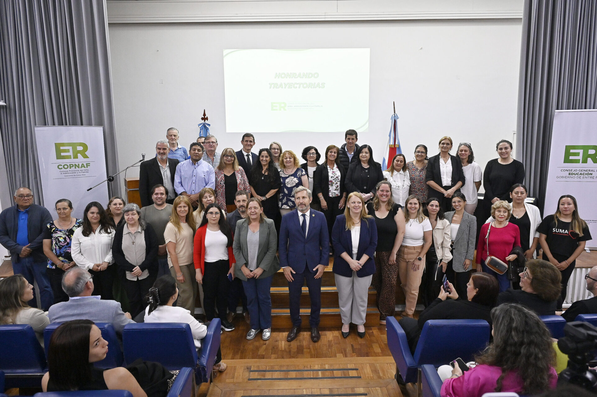 El gobernador destacó el trabajo de las organizaciones de la sociedad civil en la protección de la niñez