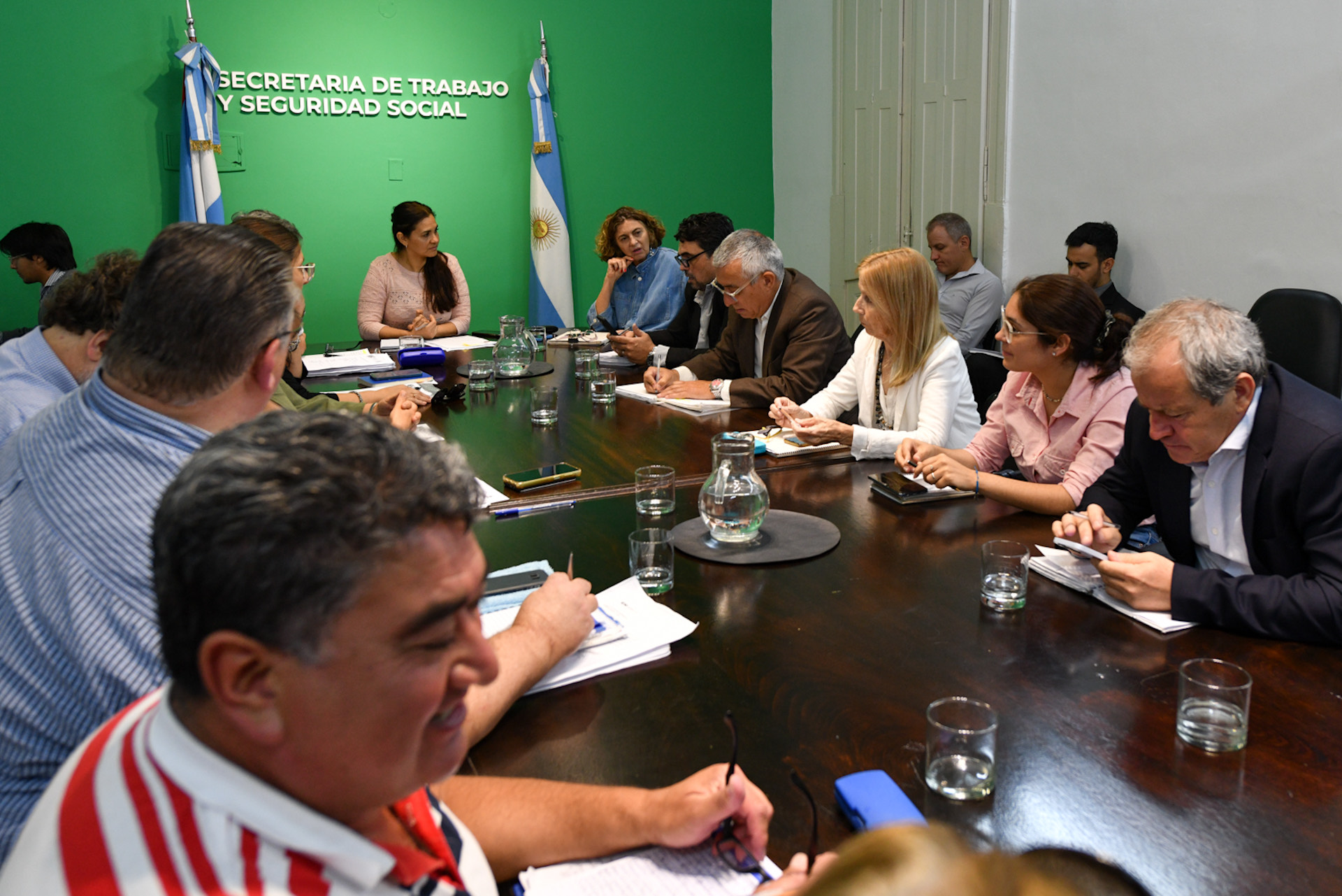El CGE y los gremios docentes establecieron una agenda por condiciones laborales
