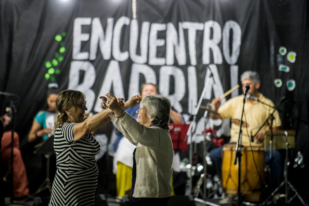 Con folclore y baile comenzó el ciclo Clubes Culturales´