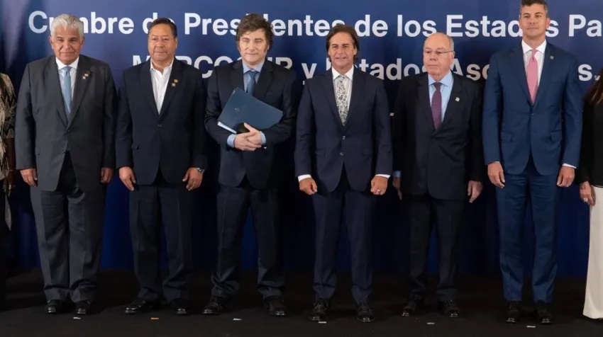 Javier Milei asumió la presidencia del Mercosur