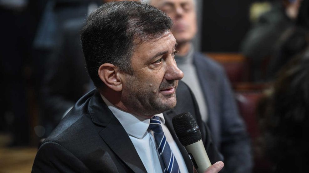 Bloques dialoguistas convocaron a una sesión especial para suspender al senador Kueider