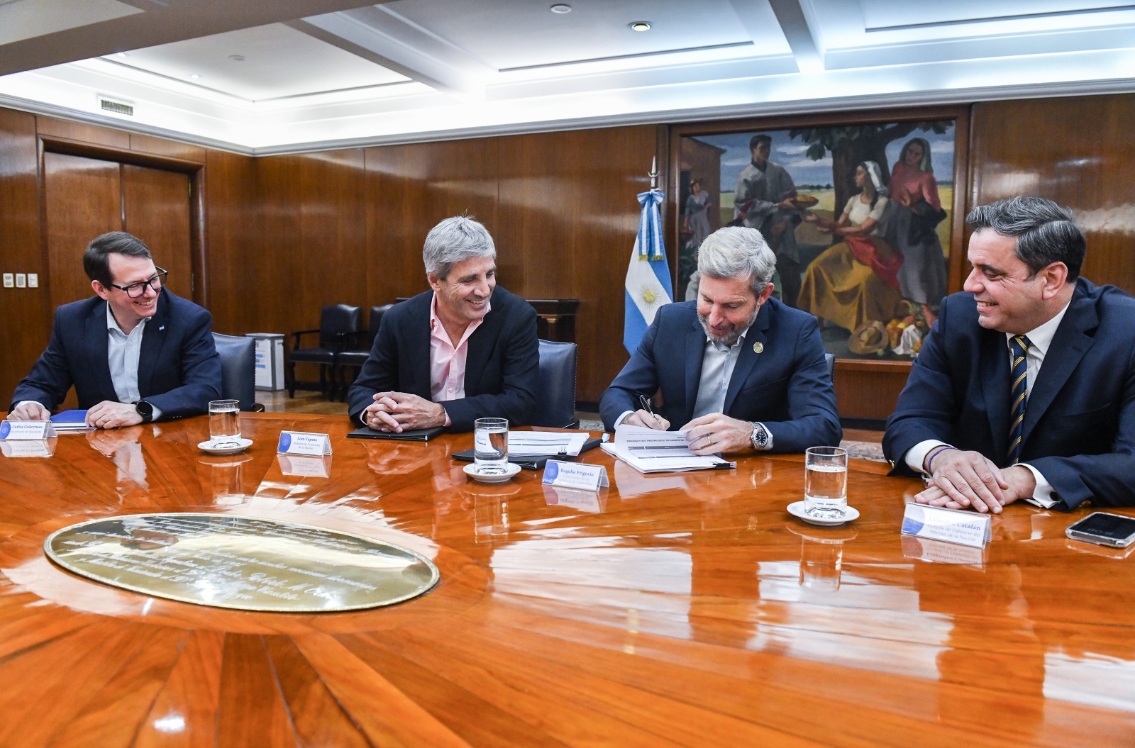 Entre Ríos fue la primera provincia que firmó la carta de intención para adherir al régimen de compensación de deudas con Nación