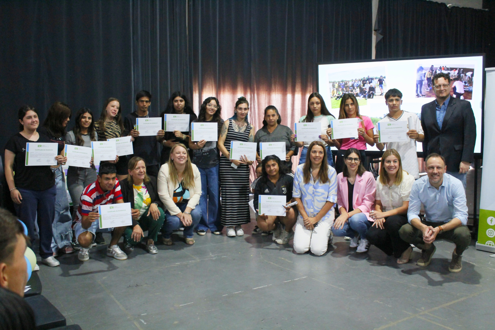 Más de 50 adolescentes recibieron certificación en Emprendedurismo