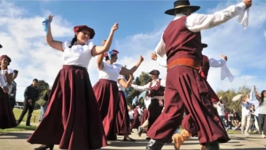 La diputada Lena pide incorporar la enseñanza del “Folklore Argentino” en las escuelas