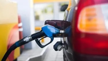 Ya se ven los nuevos precios de los combustibles