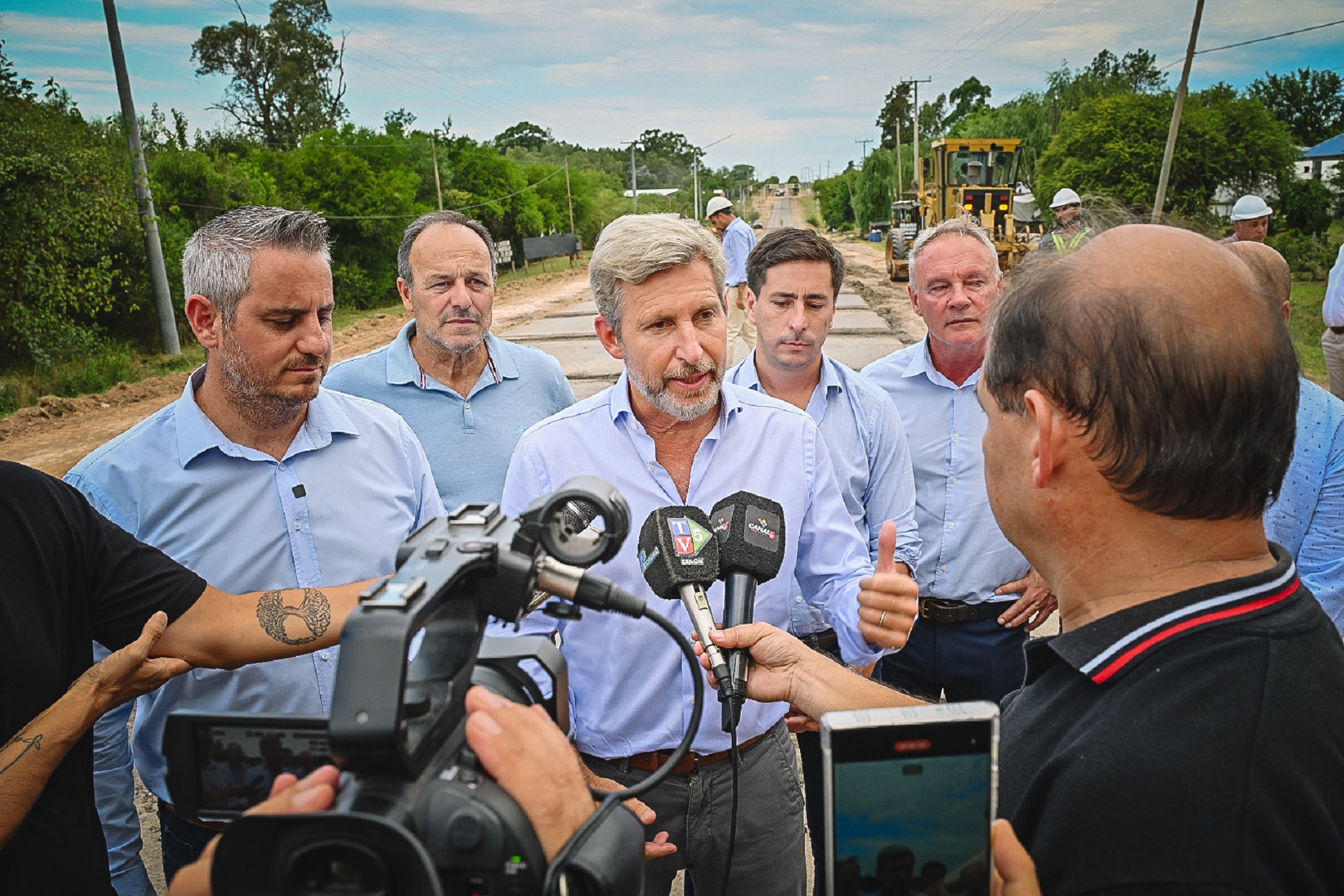 Frigerio garantizó que se continuarán licitando y adjudicando obras en las rutas provinciales
