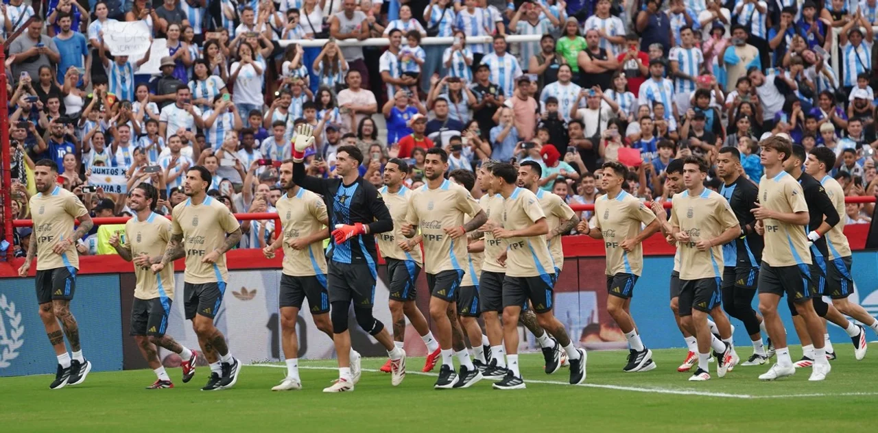 Argentina 2-0 Argentina Sub-20: Partido solidario para ayudar a Bahía Blanca