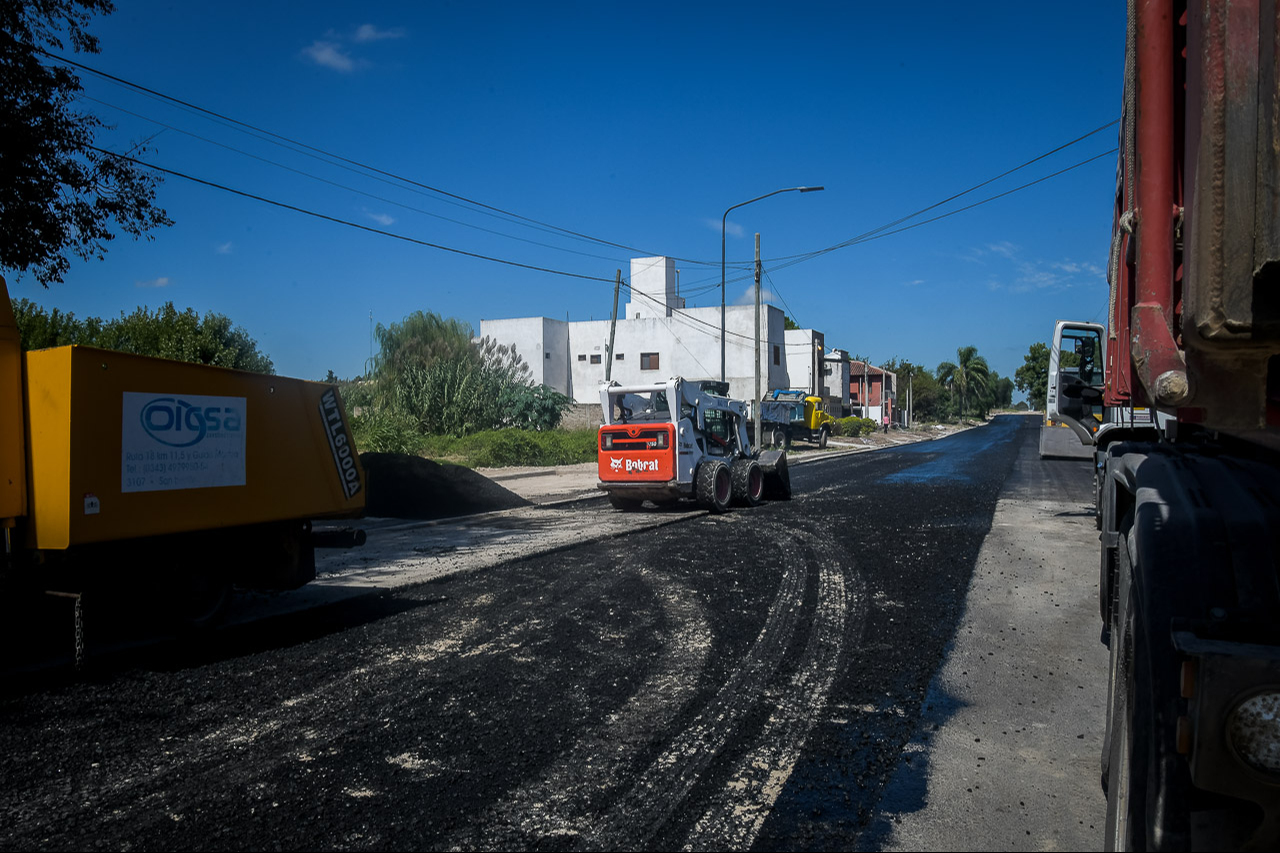 Obra de Conectividad Este-Oeste: pavimentaron distintos tramos de calles Noacco y Ramírez