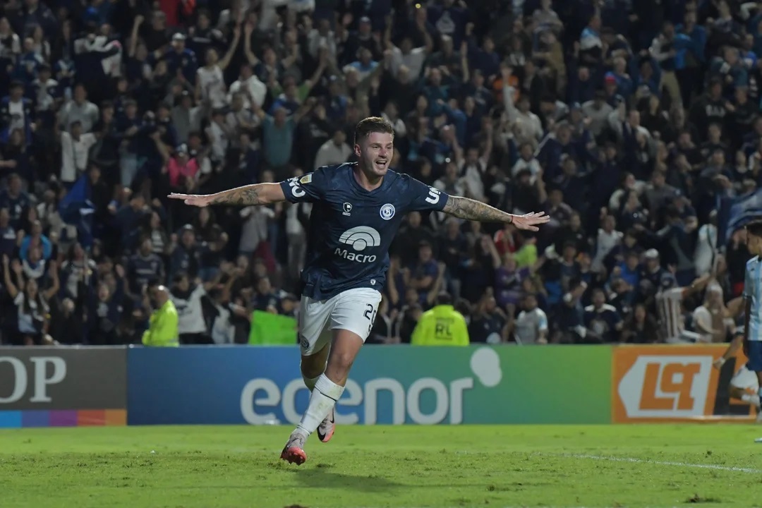 Independiente Rivadavia se lo dio vuelta a Racing en Mendoza