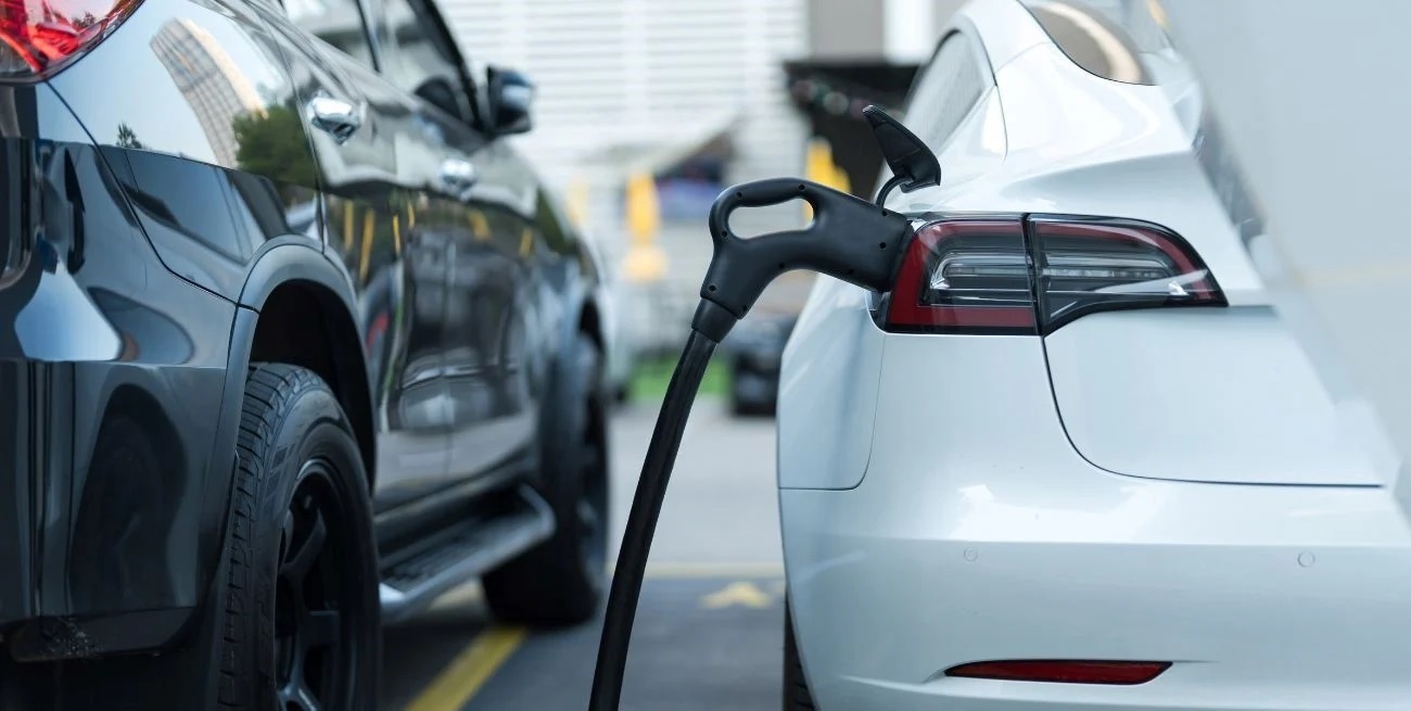 Nación reglamentó la importación de autos eléctricos e híbridos sin arancel