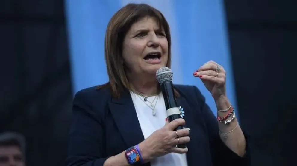 Tras los hechos violentos en el Congreso, Patricia Bullrich presentó la Ley Antibarras