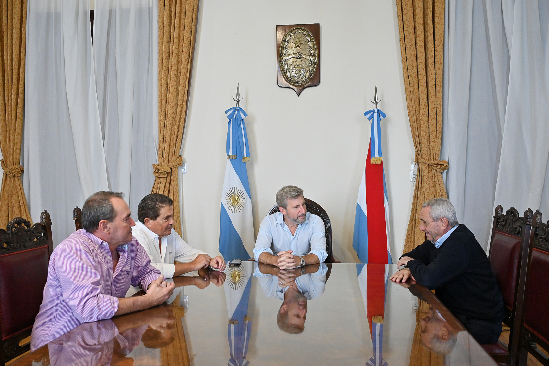 El gobernador se reunió con dirigentes del automovilismo para confirmar que Paraná recibirá al TC y al TC Pick Up