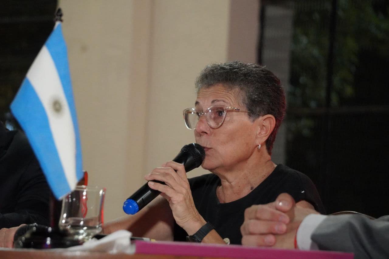 Oviedo quiere sumar a Azcué al trabajo partidario aunque todavía no pudieron dialogar