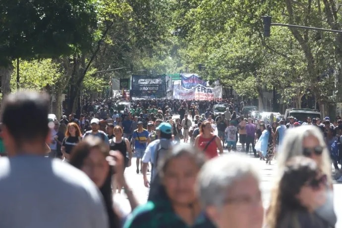 Gremios docentes, ATE y UPCN se suman al paro general: qué pasará con los colectivos