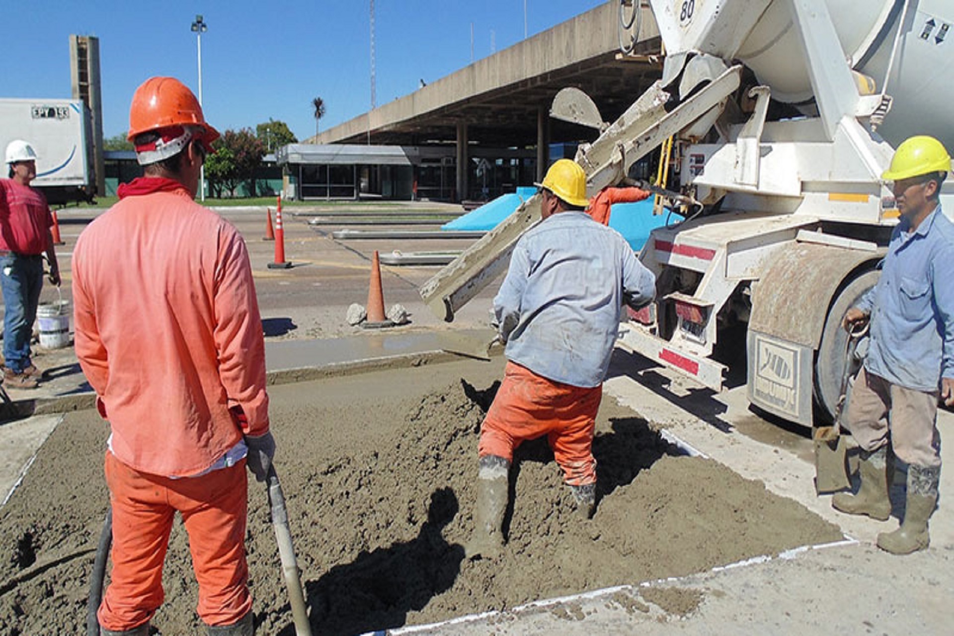 Repararán las calzadas de hormigón de los accesos al túnel subfluvial Repararán las calzadas de hormigón de los accesos al túnel subfluvial