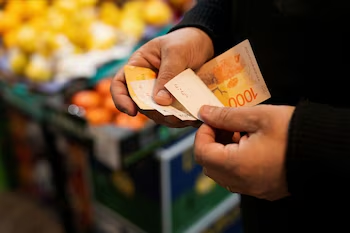 El Gobierno fijó por decreto el Salario Mínimo, Vital y Móvil en 2.600