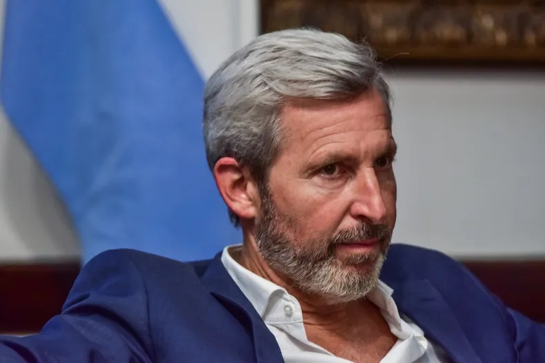 Frigerio: “La salud pública no puede estar en manos de los sindicatos”