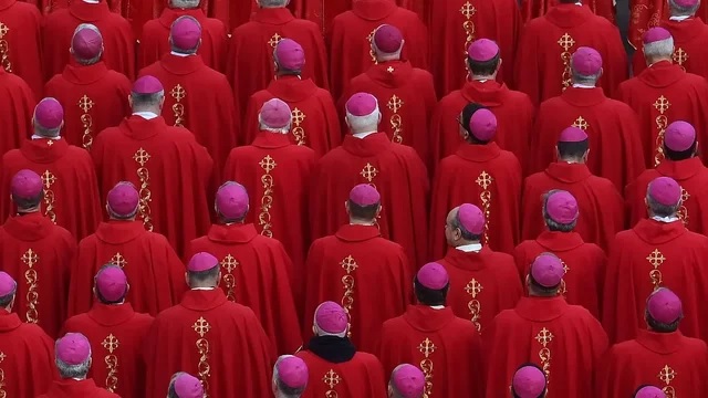 El Vaticano entra en hora crítica: «El próximo Papa deberá ser un líder político y espiritual» El Vaticano entra en hora crítica: «El próximo Papa deberá ser un líder político y espiritual»
