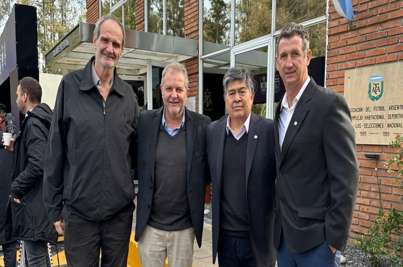 Fútbol: dirigentes entrerrianos participaron de la presentación de la Copa País