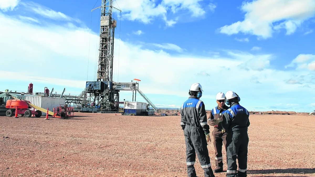 ¿Bajará la nafta? El barril de petróleo vuelve a cotizar a menos de US$ 60 ¿Bajará la nafta? El barril de petróleo vuelve a cotizar a menos de US$ 60