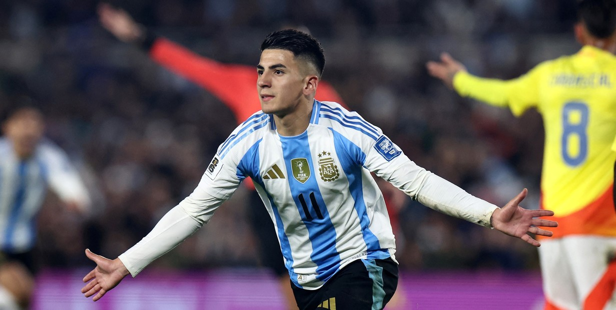 Selección argentina igualó ante Colombia con diez jugadores