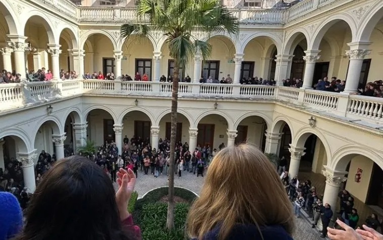 Siguen las asambleas en Casa de Gobierno