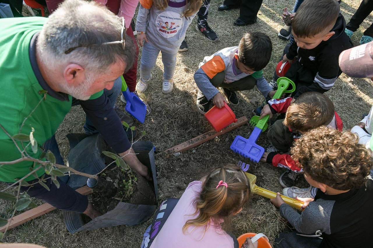 La Municipalidad de Paraná presentó el Plan de Arbolado Urbano “Plantamos Futuro”