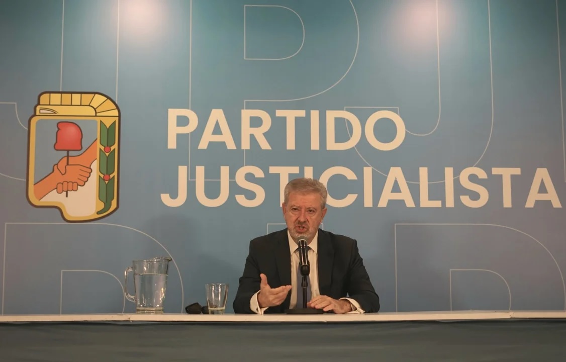 El abogado de Cristina Kirchner afirmó que la ex presidenta “no se va a fugar” El abogado de Cristina Kirchner afirmó que la ex presidenta “no se va a fugar”
