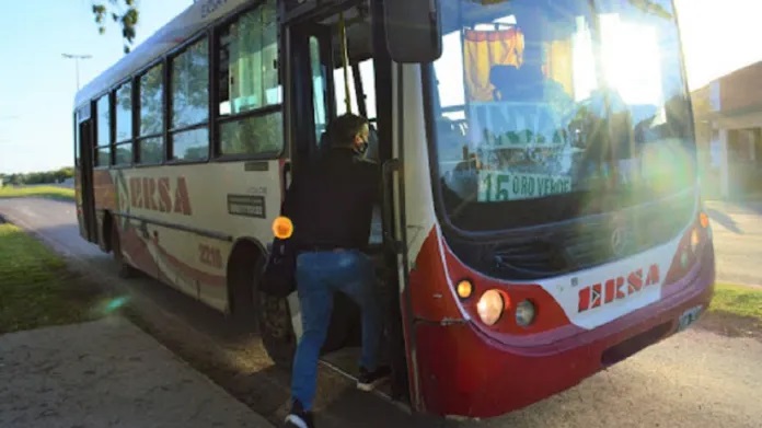 El transporte público del Área Metropolitana fue concesionado a Ersa