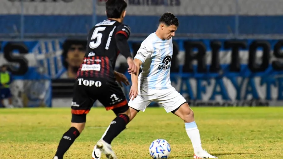 Patronato no pudo sostener el empate y cayó sobre el final con Gimnasia y Tiro