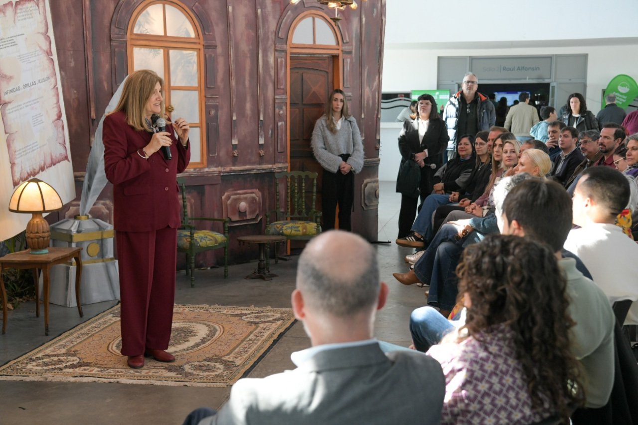 La intendenta Rosario Romero inauguró una nueva edición de la Feria del Libro Paraná Lee 2025