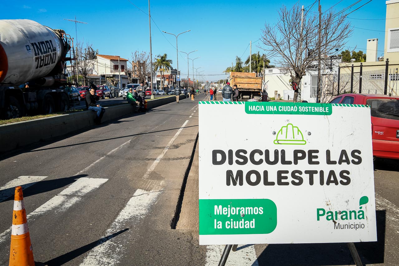 Plan Calle a Calle: Continúan los trabajos de recomposición en Avenida Ramírez Plan Calle a Calle: Continúan los trabajos de recomposición en Avenida Ramírez
