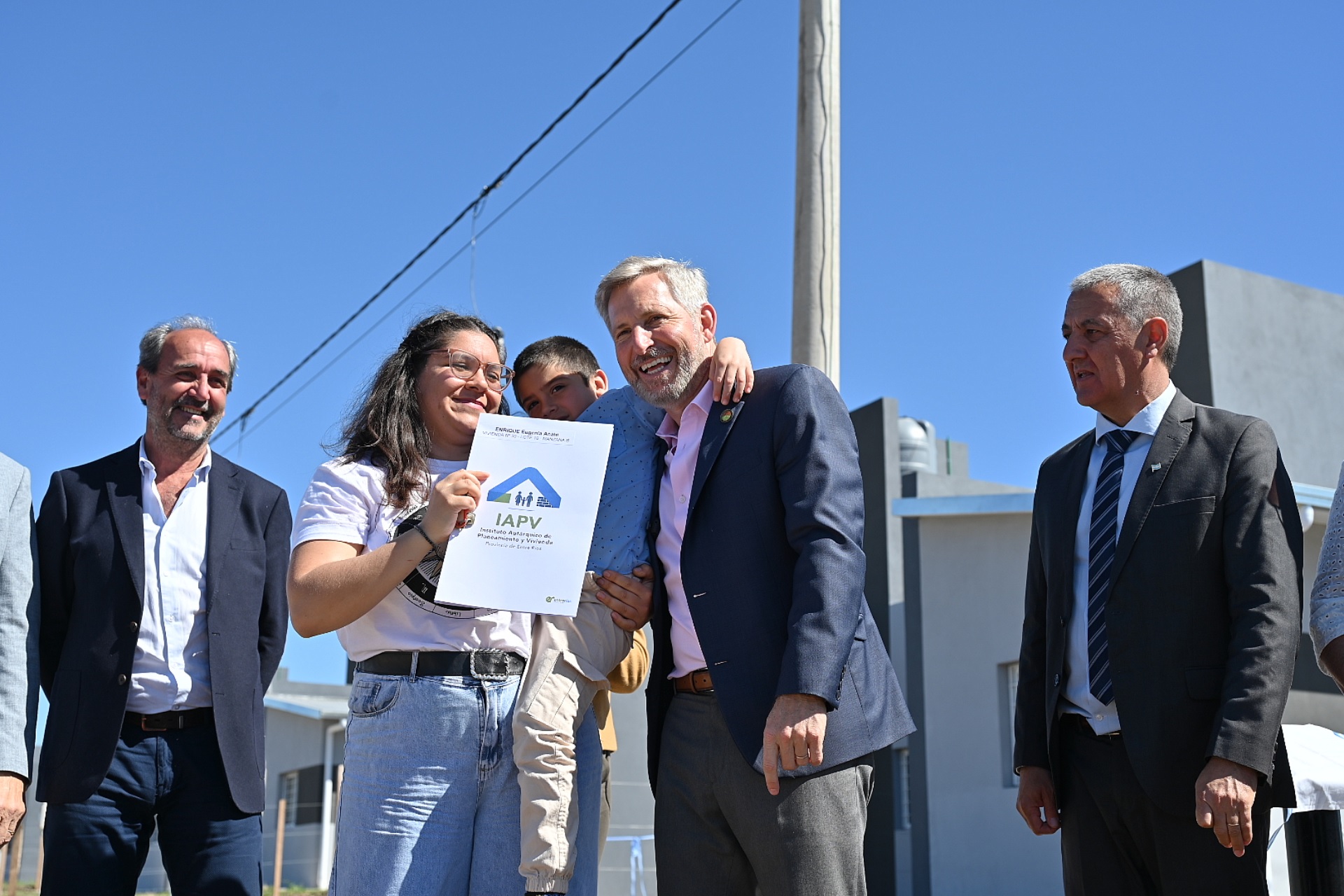 El gobernador entregó 40 nuevas viviendas en Urdinarrain finalizadas por la provincia El gobernador entregó 40 nuevas viviendas en Urdinarrain finalizadas por la provincia