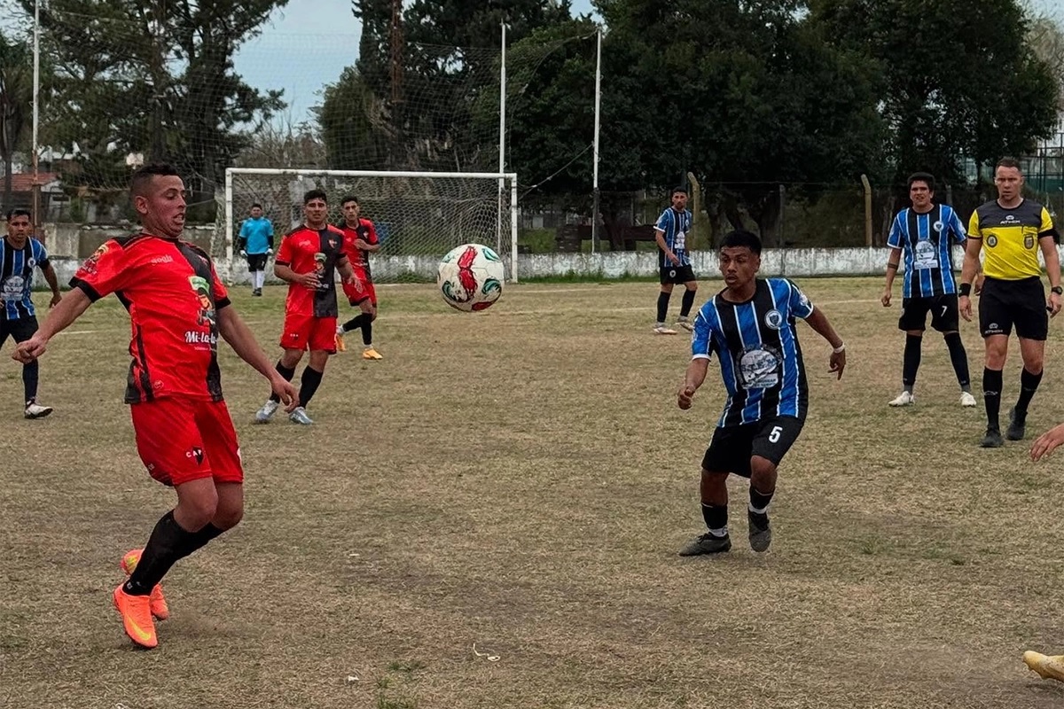 Peñarol se mantiene como líder del torneo Clausura de la Liga Paranaense