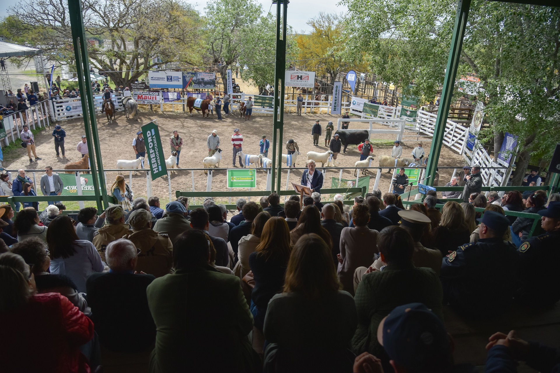 Frigerio inauguró la expo rural de La Paz con estímulos al sector productivo Frigerio inauguró la expo rural de La Paz con estímulos al sector productivo